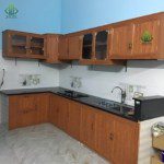 Tủ bếp nhôm vân gỗ Quốc Anh Door (1)