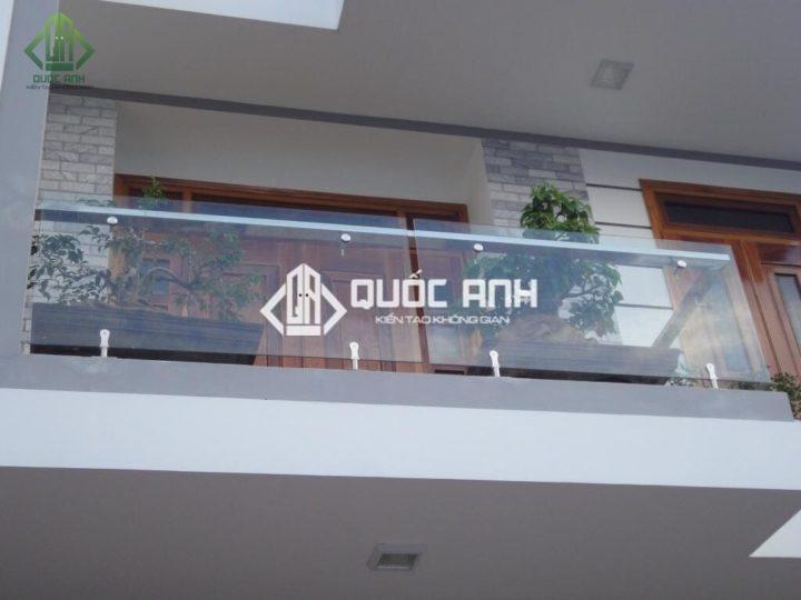 Lan can kính cường lực