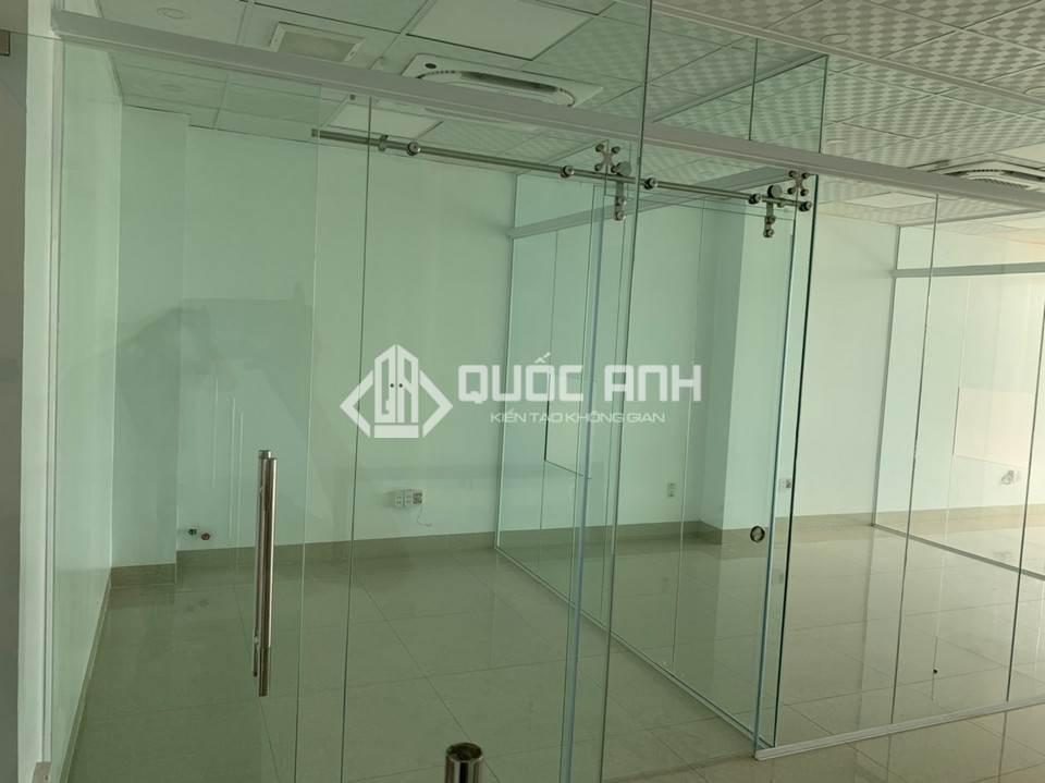 Vách ngăn kính cường lực - Cửa kính lùa cường lực