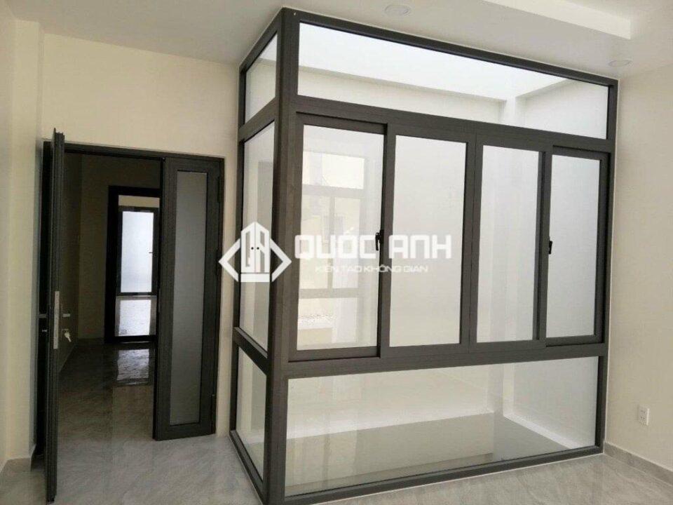 vach-nhom-kinh-xingfa-quoc-anh-door (2)