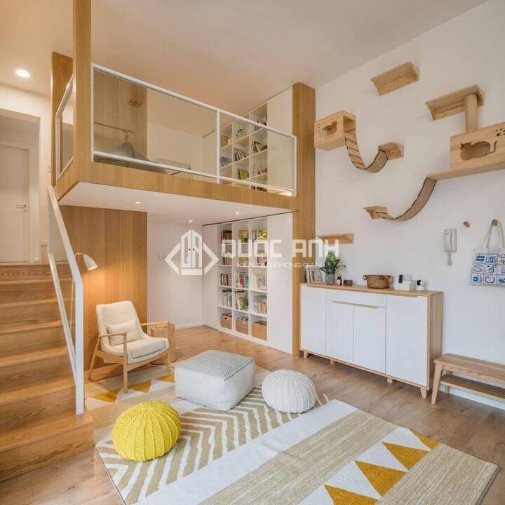 Cầu thang cho gác xếp nhỏ xinh. 