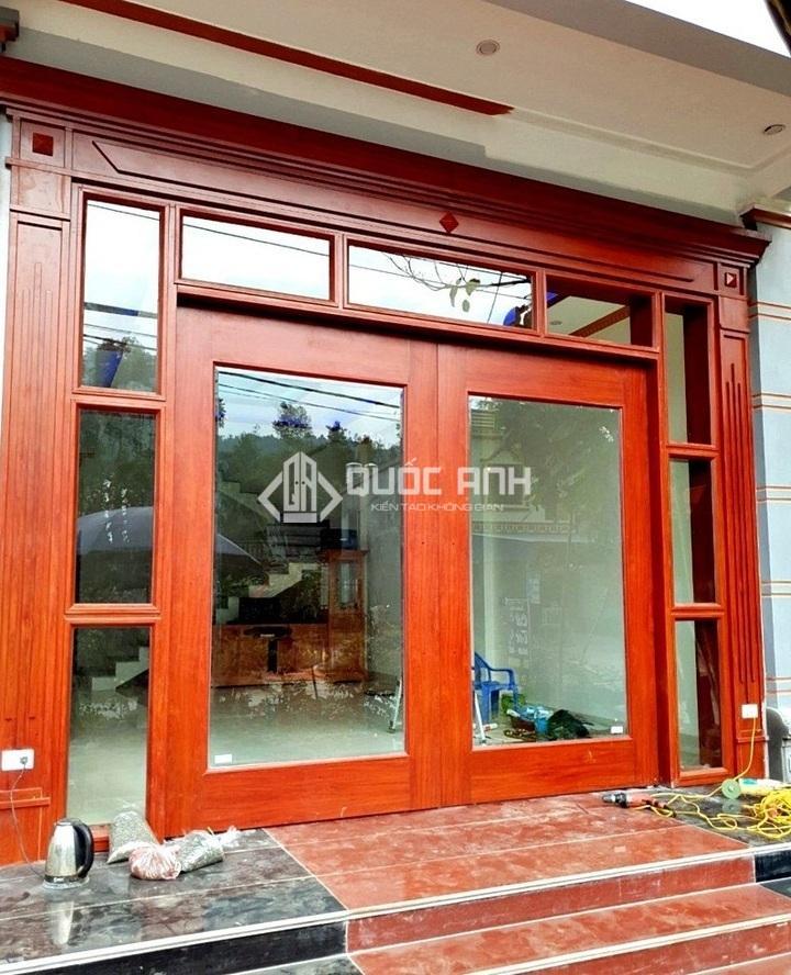 Phần khung gỗ sử dụng loại gỗ tự nhiên cao cấp. 