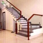 cau-thang-kinh-tru-lung-quoc-anh-door (5)