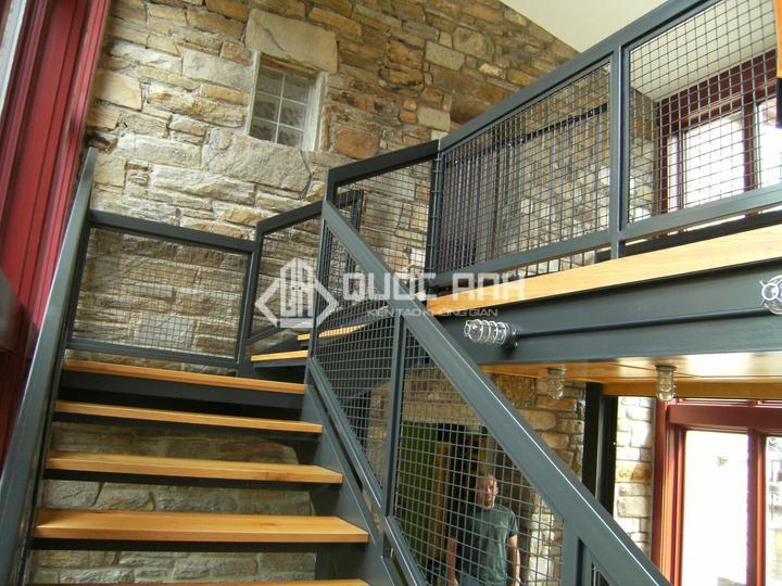 Mẫu cầu thang sắt gác lửng. 