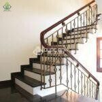 cau-thang-sat-quoc-anh-door (1)