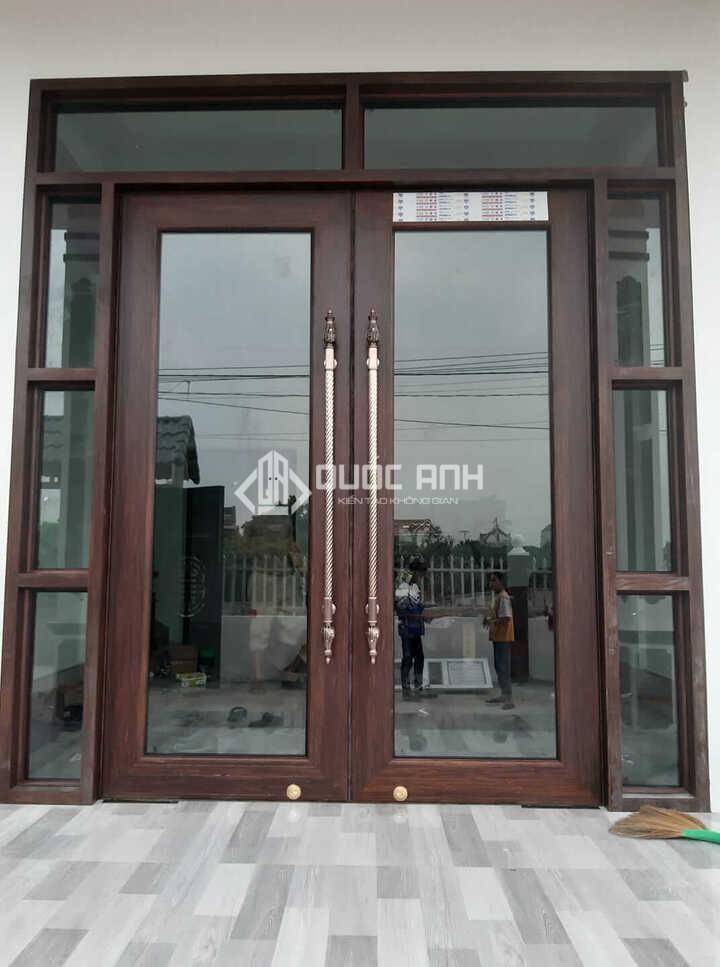 Cửa nhôm kính thủy lực. 