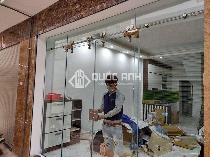 cua-kinh-lua-treo-quoc-anh-door (8)