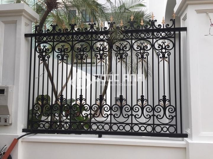 Hàng rào sắt mỹ thuật.