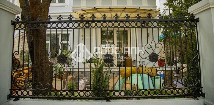 Hàng rào sắt sở hữu rất nhiều ưu điểm vượt trội.