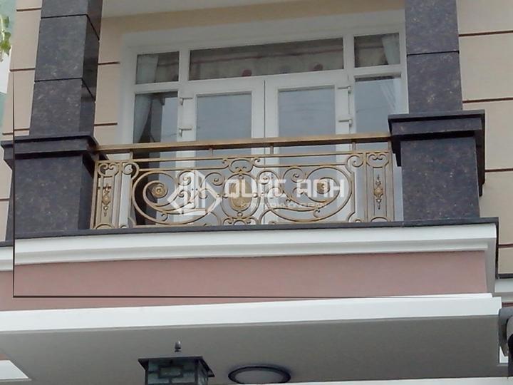 Lan can CNC mạ vàng.