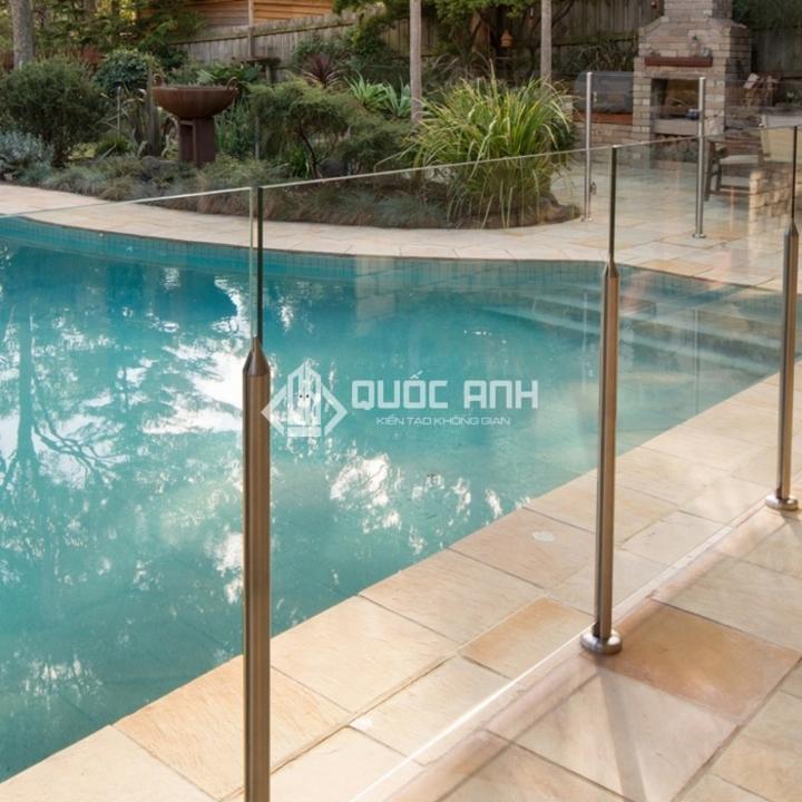 Quốc Anh Door địa chỉ lắp đặt lan can kính uy tín cho nhiều công trình lớn nhỏ. 