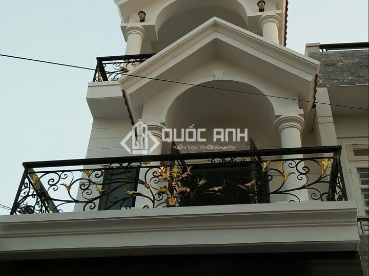 Quốc Anh Door chuyên lắp đặt lan can, cầu thang sắt giá tốt. 