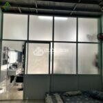 vach-ngan-nhom-kinh-phong-ngu-quoc-anh-door (8)