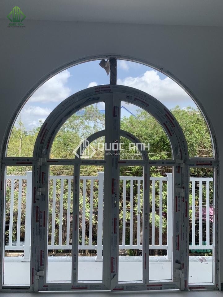Cửa nhôm Xingfa uốn vòm độc đáo. 