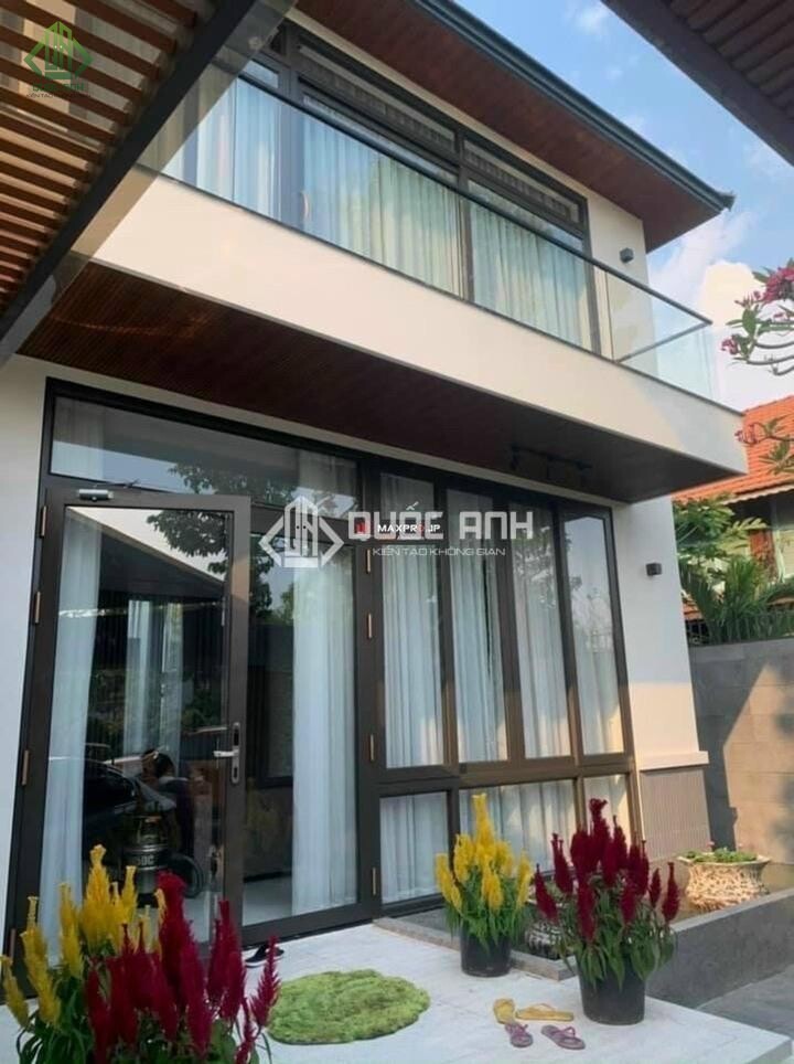 Toàn bộ hệ thống cửa sử dụng nhôm Maxpro vô cùng sang trọng.