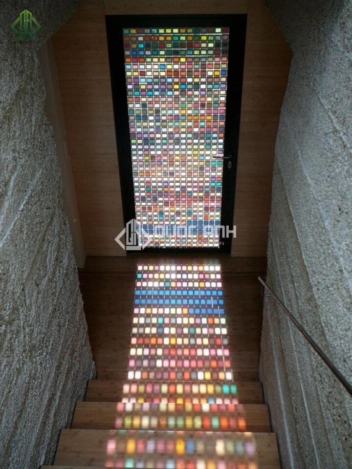 Cửa kính màu nghệ thuật.