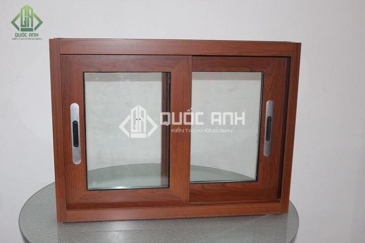 Cửa sổ gỗ kính nhỏ. 