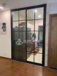 Vách Kính Khung Sắt