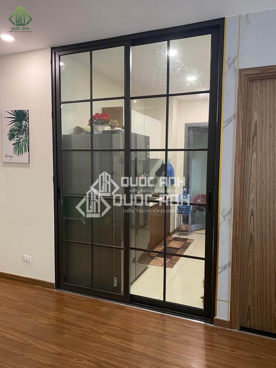 Vách Kính Khung Sắt