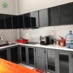 tu-bep-nhom-kinh-quoc-anh-door (9)