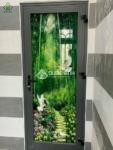 Cửa nhôm kính hoa văn có tính thẩm mỹ cao.