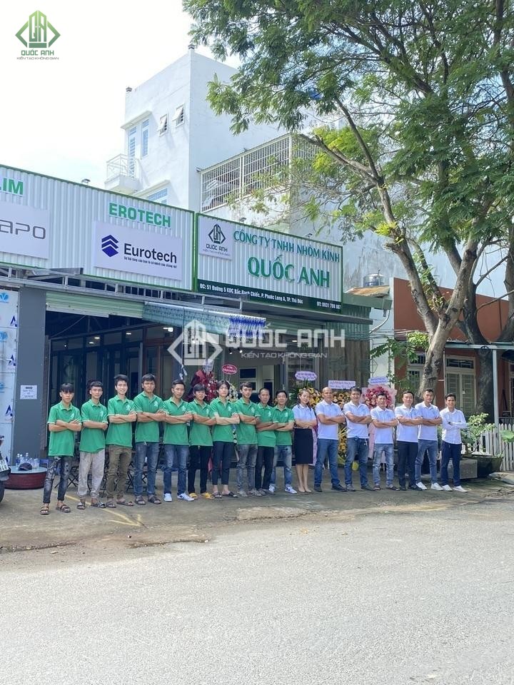 Quốc Anh Door cung cấp dịch vụ gia công cửa nhôm kính uy tín.