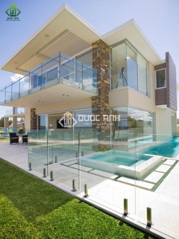 Quốc Anh Door chuyên lắp đặt lan can kính giá tốt chất lượng cao.