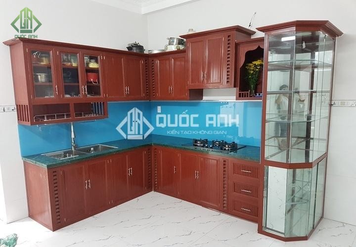 Tủ bếp nhôm kính giả gỗ. 