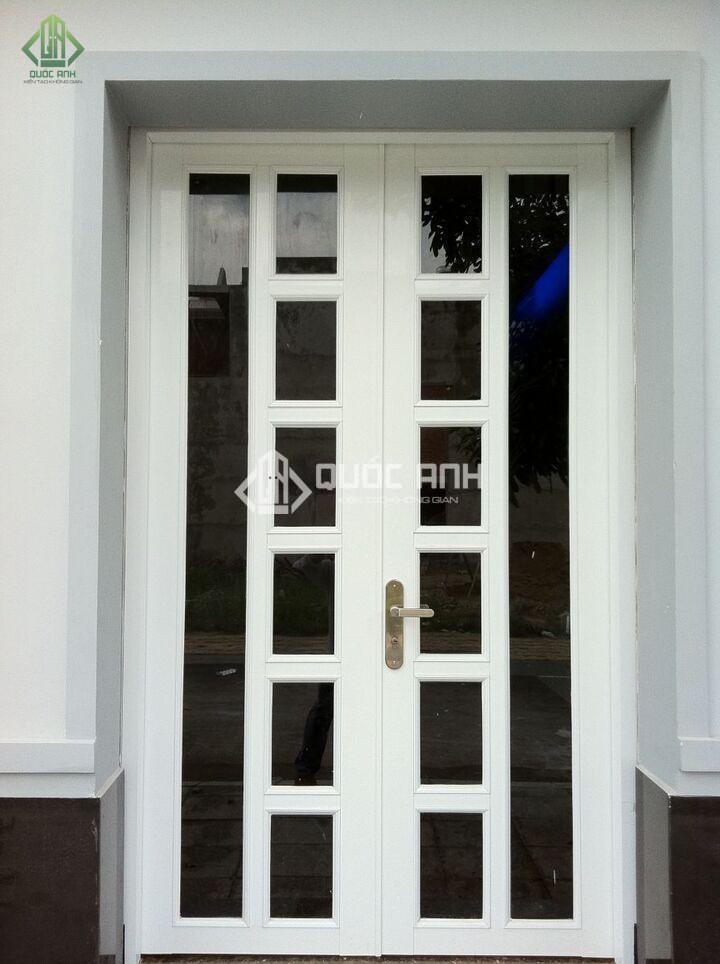 Quốc Anh Door chuyên thi công cửa cổng sắt với giá tốt.