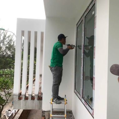 Kích thước cửa kính cường lực theo phong thủy 