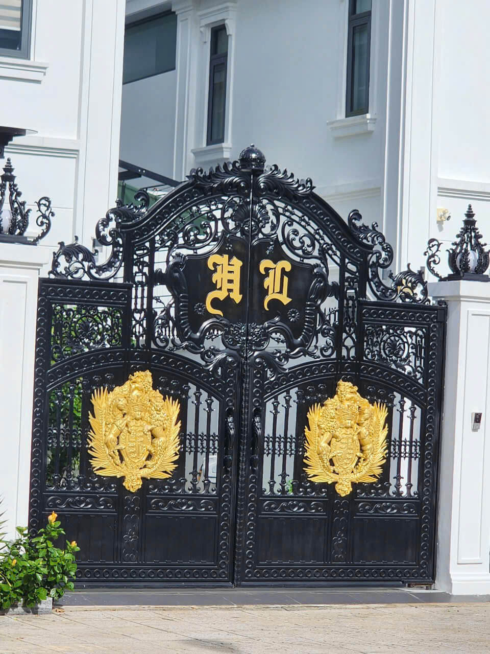 Mẫu cổng đẹp hiện đại, giá tốt 2025